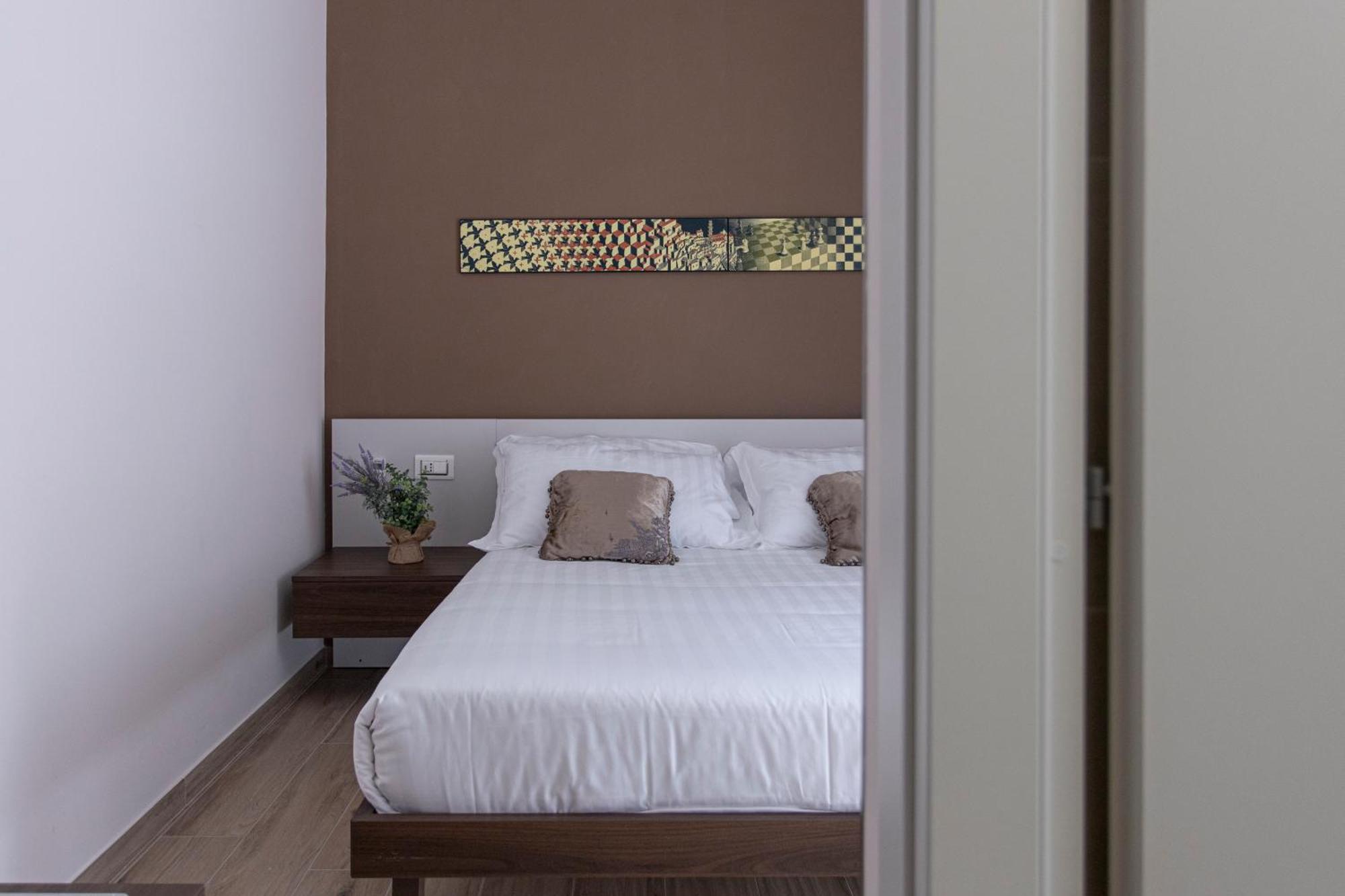 Mama Guest House Чампино Екстериор снимка
