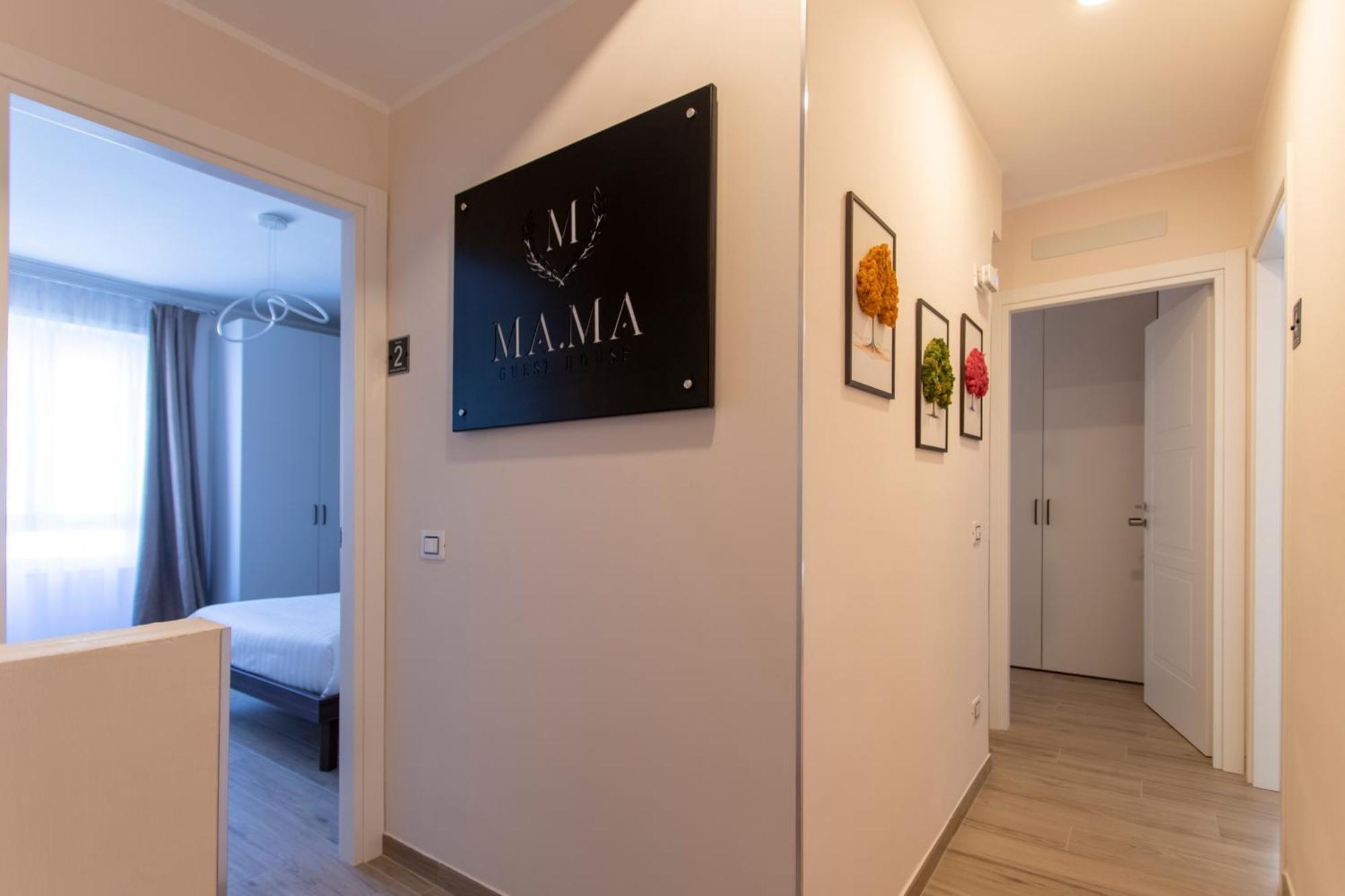 Mama Guest House Чампино Екстериор снимка