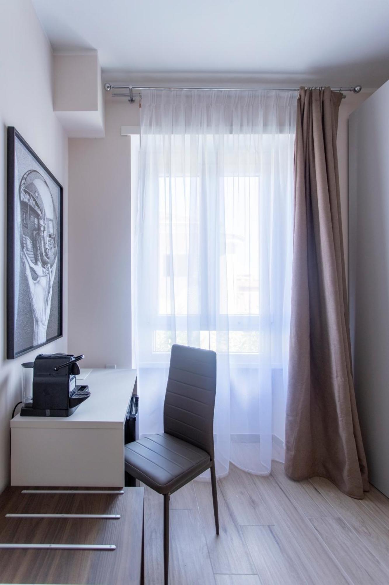 Mama Guest House Чампино Екстериор снимка