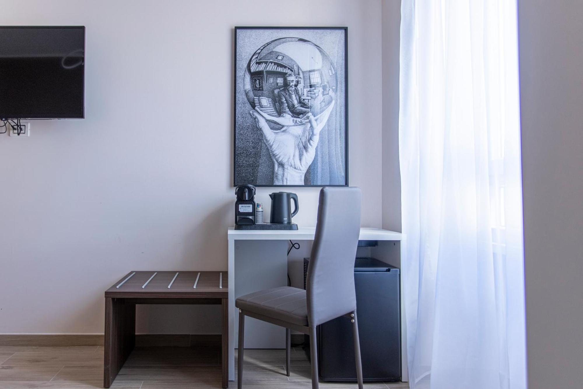 Mama Guest House Чампино Екстериор снимка