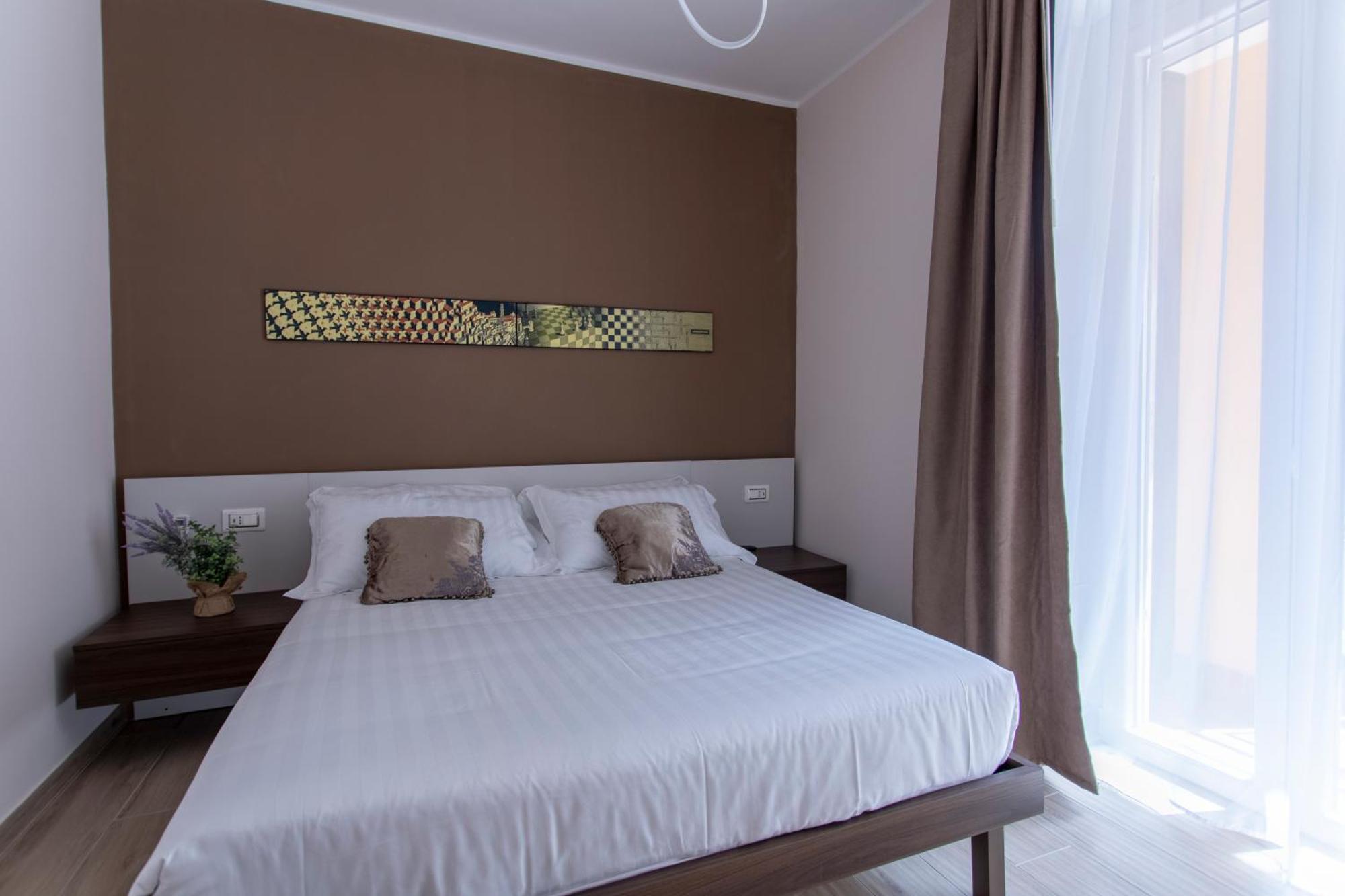 Mama Guest House Чампино Екстериор снимка