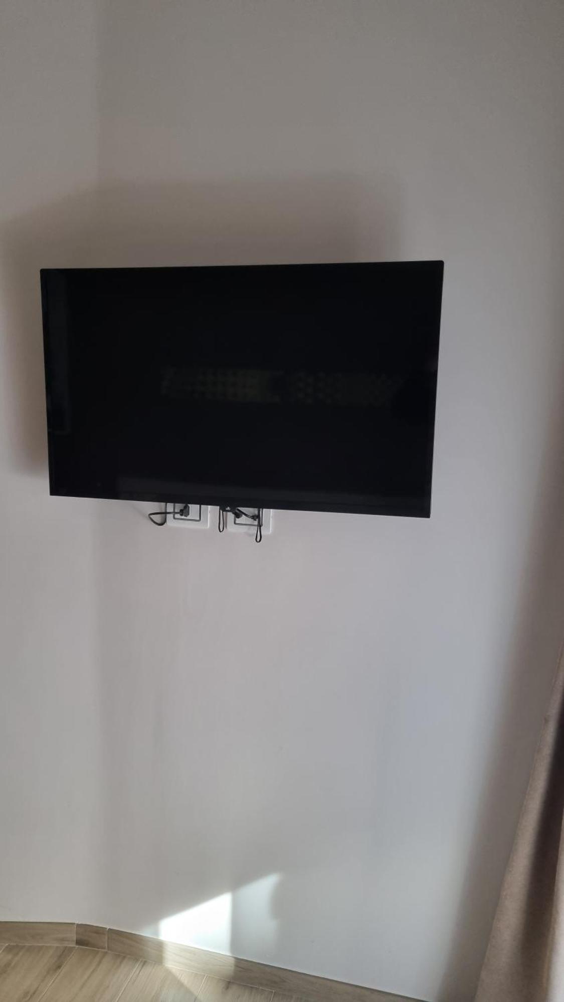 Mama Guest House Чампино Екстериор снимка