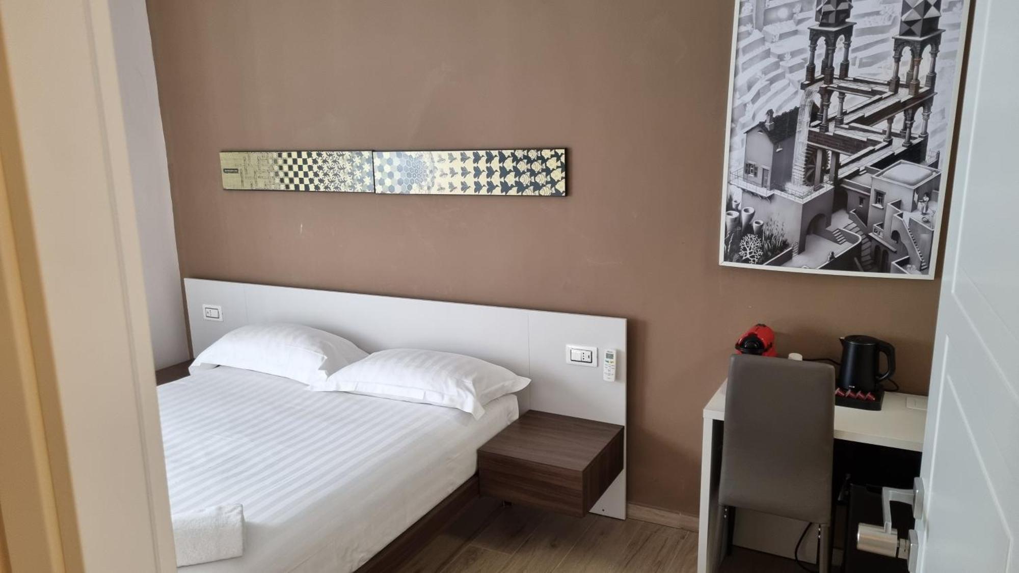 Mama Guest House Чампино Екстериор снимка